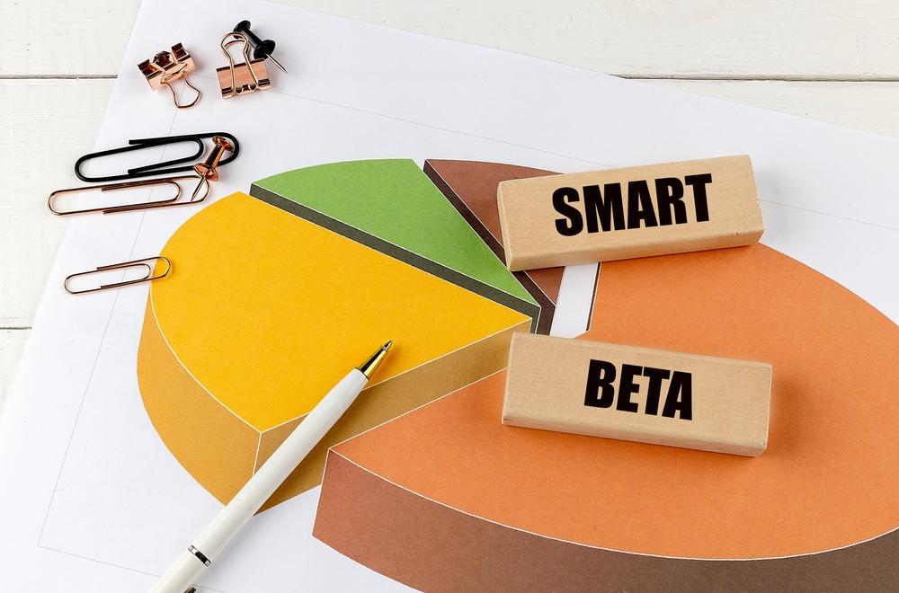 How does Smart Beta help bridge the Gap between Passive and Active Fund Management?